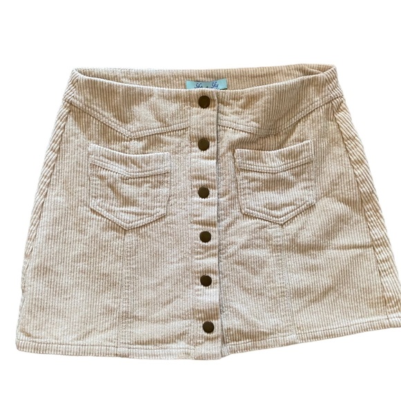 She + Sky Dresses & Skirts - She+Sky Cute Cream Tan Snap Close Soft Corduroy Ribbed Mini Skirt w Pock…